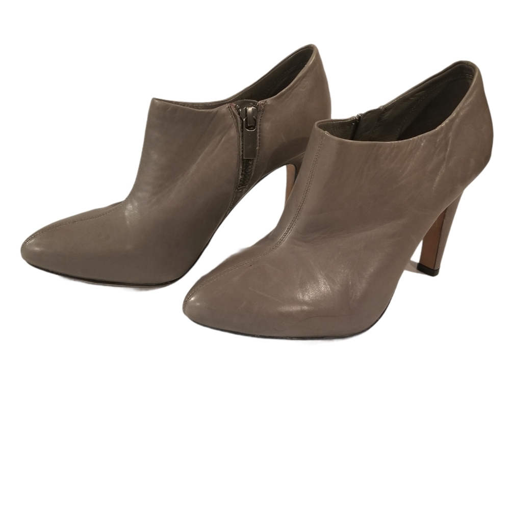 Classiques Entier women's grey leather booties